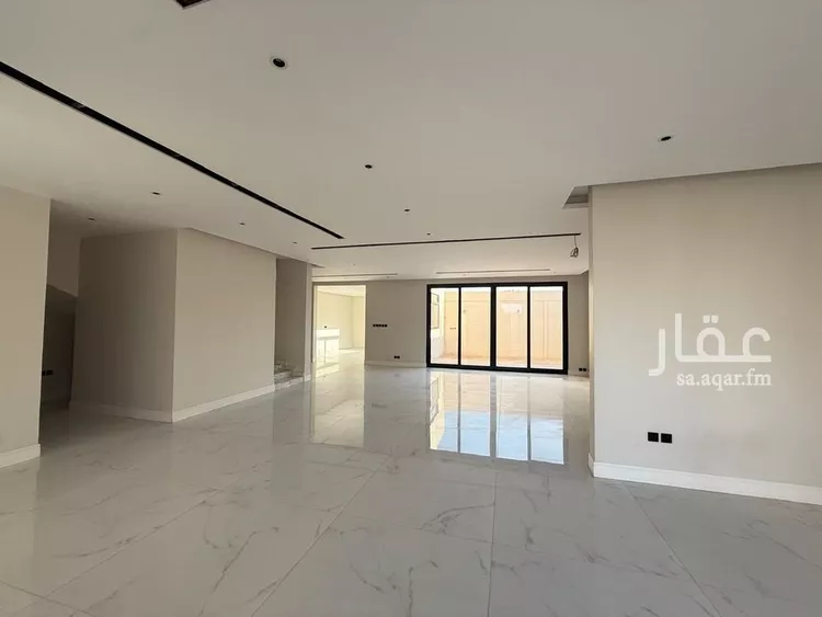 فيلا للبيع في شارع محمد بن عيسى العدني, حي المهدية, مدينة الرياض, منطقة الرياض صورة 2