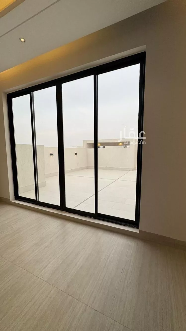 فيلا للبيع في شارع علي الجمال, حي المهدية, مدينة الرياض, منطقة الرياض 11