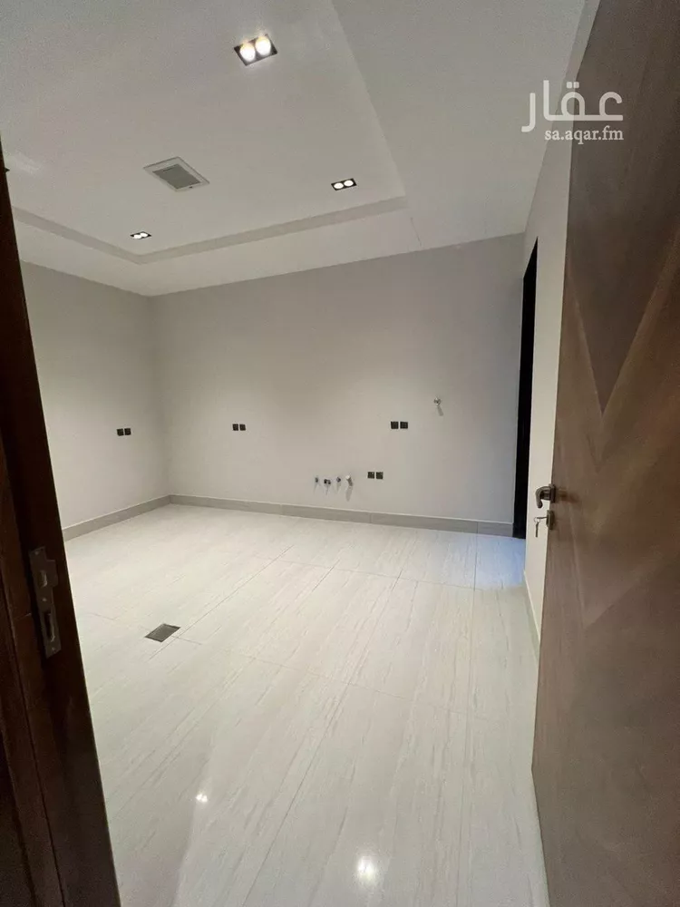 فيلا للبيع في شارع حامد أزهر, حي المهدية, مدينة الرياض, منطقة الرياض صورة 2