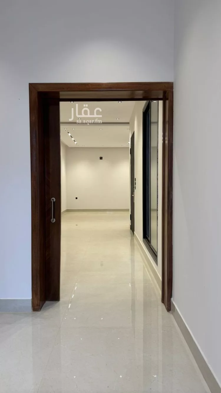 فيلا للبيع في شارع عفيف الدين الثقفي, حي المهدية, مدينة الرياض, منطقة الرياض صورة 3