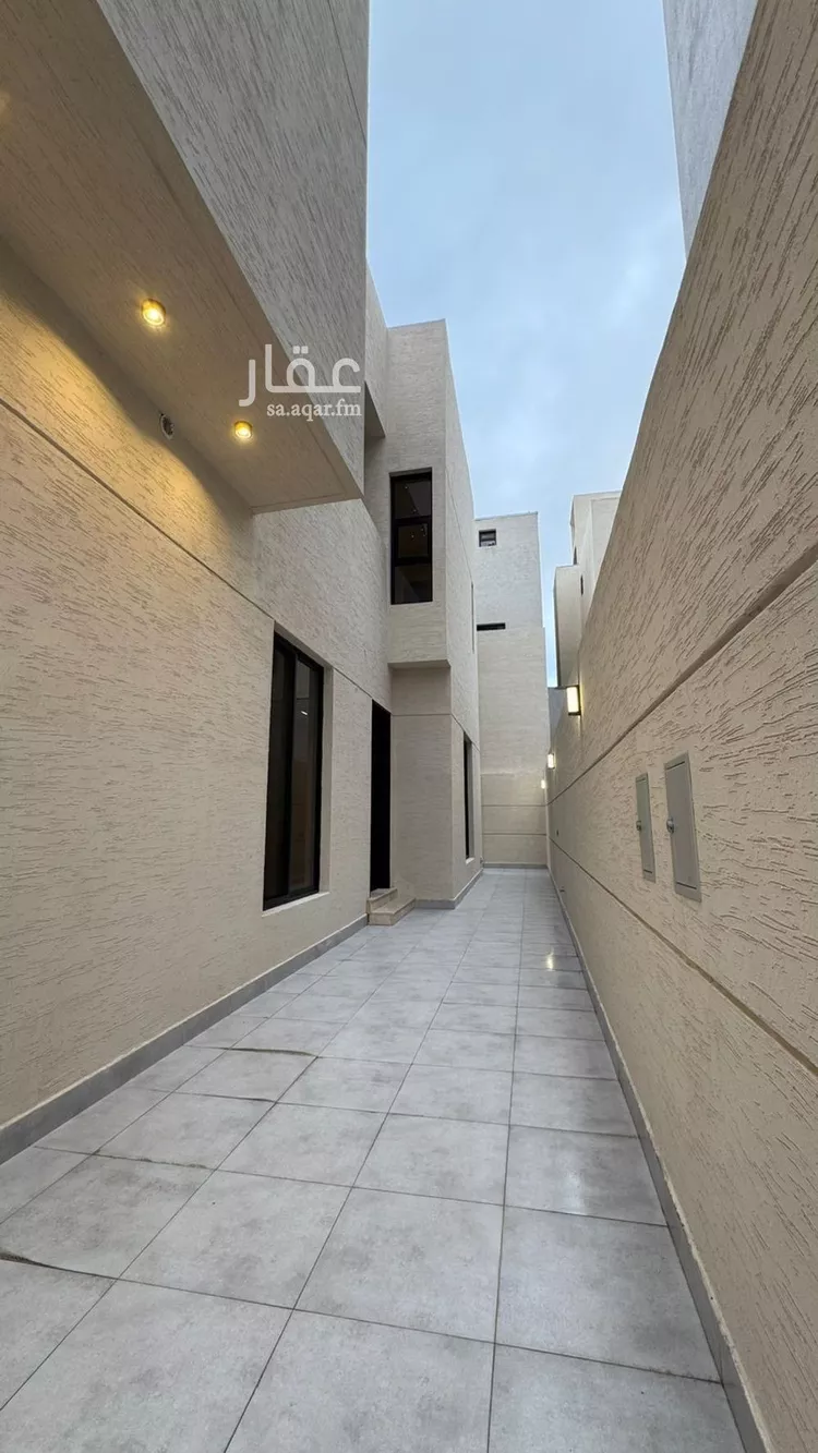 فيلا للبيع في شارع عفيف الدين الثقفي, حي المهدية, مدينة الرياض, منطقة الرياض 8