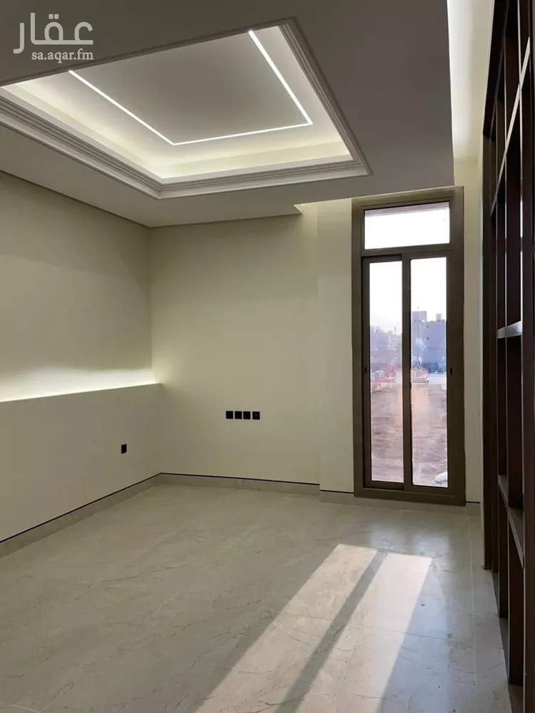 فيلا للبيع في شارع أبي العباس الصقلي, حي المهدية, مدينة الرياض, منطقة الرياض صورة 2