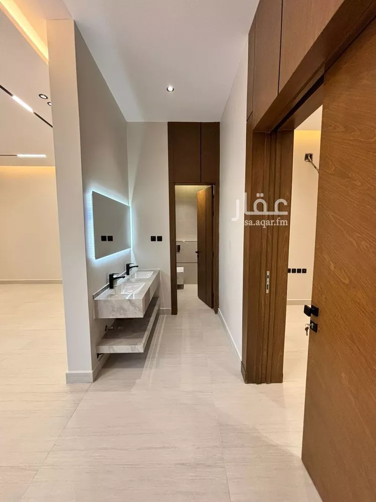 Villa for Sale in Riyadh Al Mahdiyah صورة 4