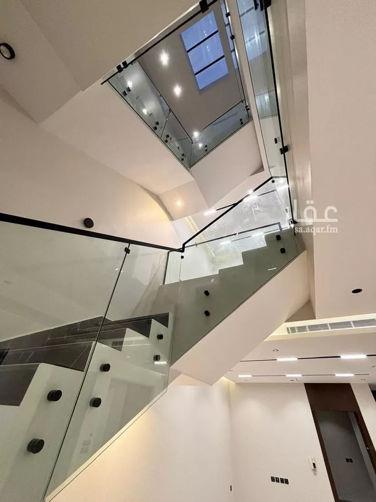 فيلا للبيع في شارع السيل الكبير, حي المهدية, مدينة الرياض, منطقة الرياض صورة 4