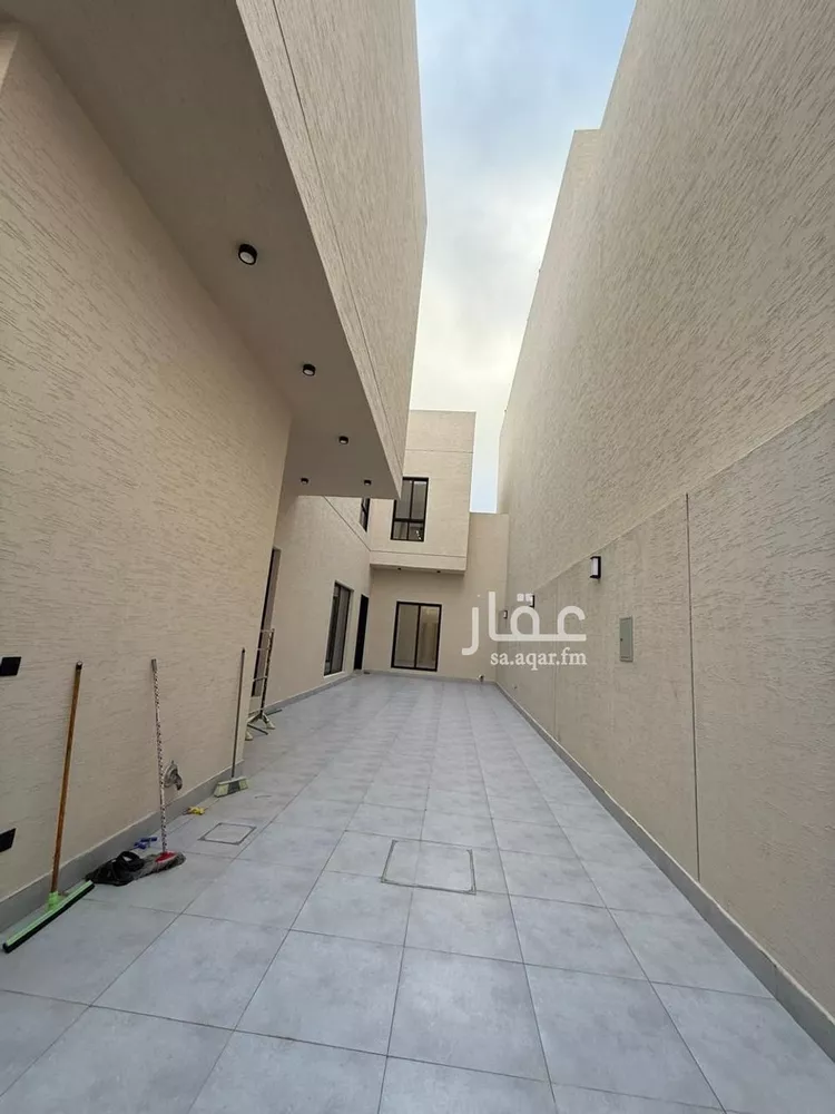 فيلا للبيع في شارع مليح بن طريف, حي المهدية, مدينة الرياض, منطقة الرياض 12