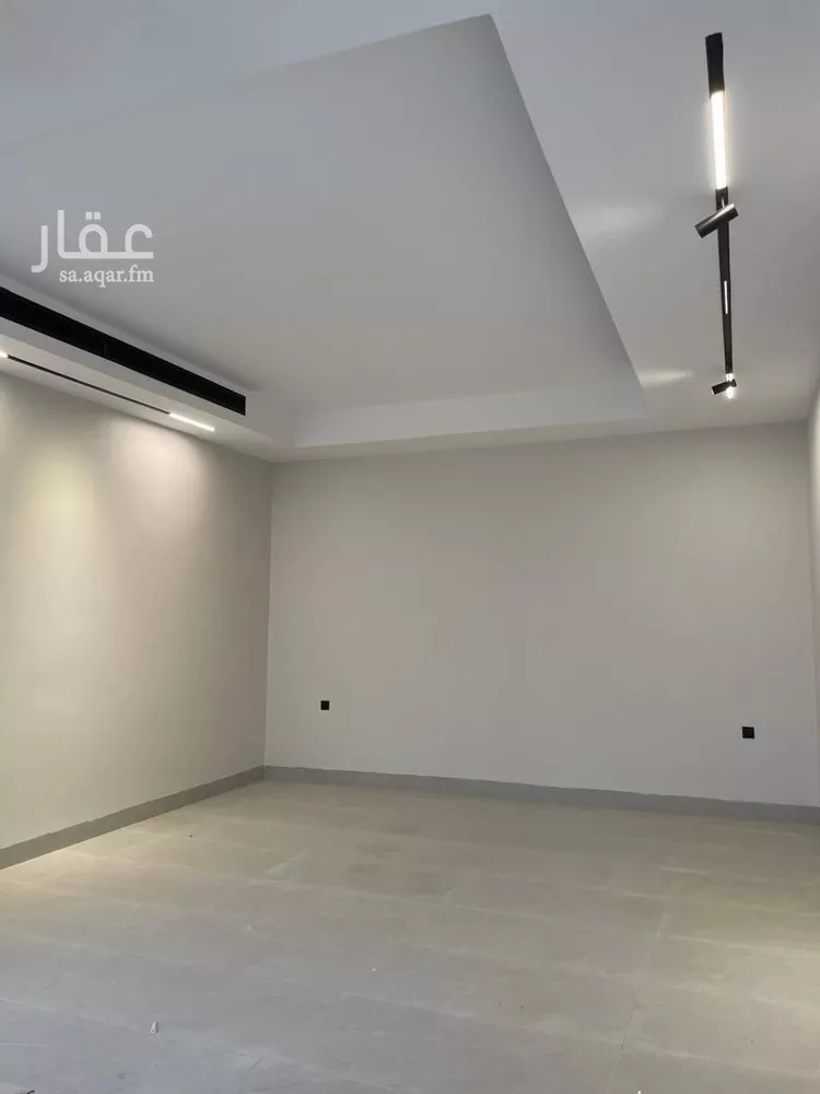 فيلا للبيع في شارع الحافظ بن كثير, حي المهدية, مدينة الرياض, منطقة الرياض صورة 2