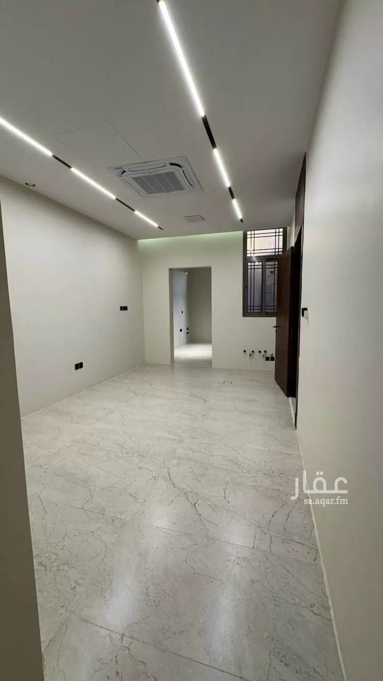 فيلا للبيع في شارع ضوء الصباح, حي المهدية, مدينة الرياض, منطقة الرياض صورة 4