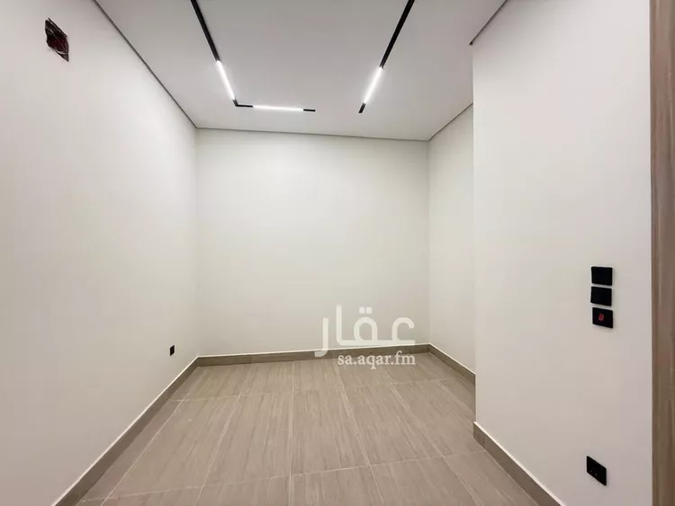 فيلا للبيع في شارع السيل الكبير, حي المهدية, مدينة الرياض, منطقة الرياض صورة 2