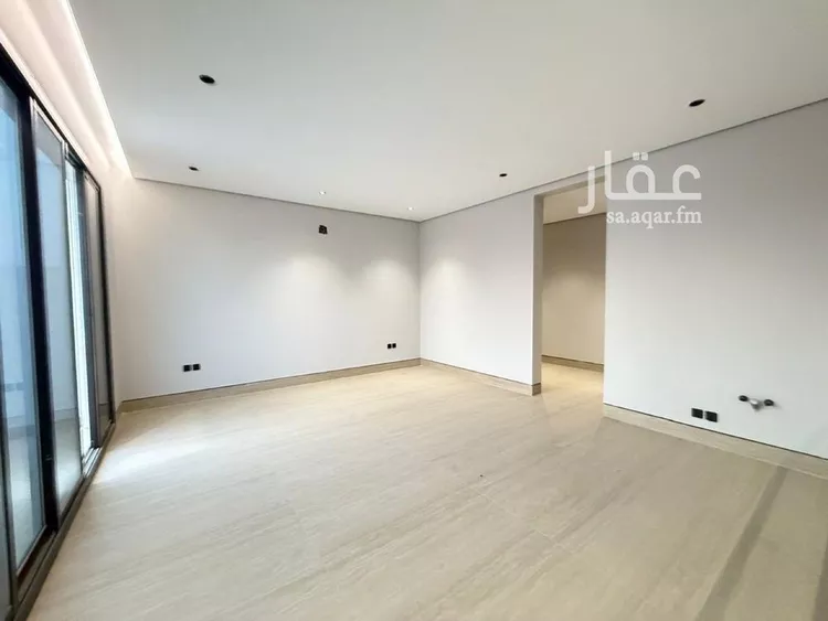 فيلا للبيع في شارع عمر بن عبدالقادر مفتي, حي المهدية, مدينة الرياض, منطقة الرياض صورة 2