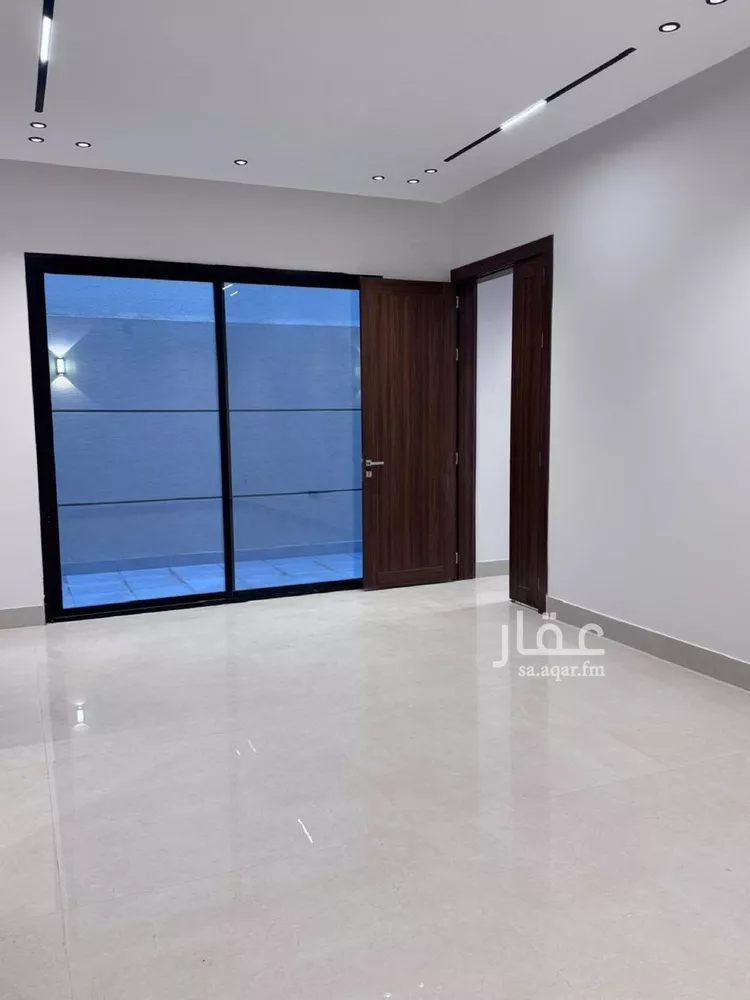 فيلا للبيع في شارع أنس الكناني, حي المهدية, مدينة الرياض, منطقة الرياض صورة 3