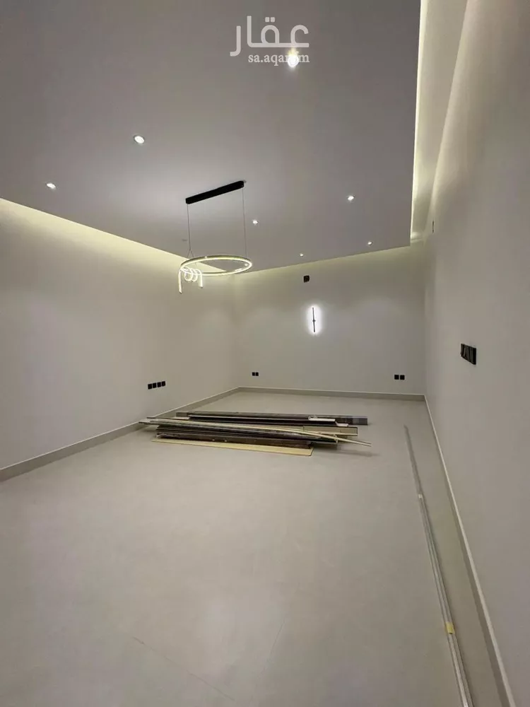 فيلا للبيع في شارع عمر بن يوسف المقرئ, حي المهدية, مدينة الرياض, منطقة الرياض صورة 2