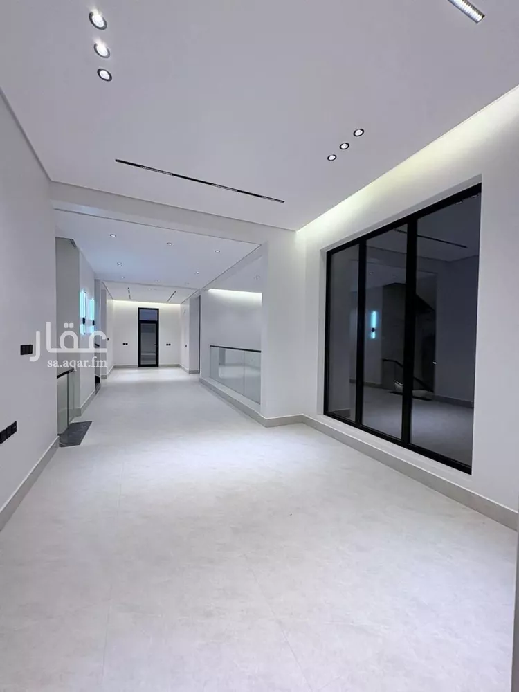 فيلا للبيع في شارع أحمد الكازروني, حي المهدية, مدينة الرياض, منطقة الرياض صورة 2