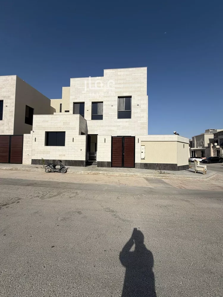 فيلا للبيع في شارع أبي عبدالله محمد بن أيوب, حي المهدية, مدينة الرياض, منطقة الرياض