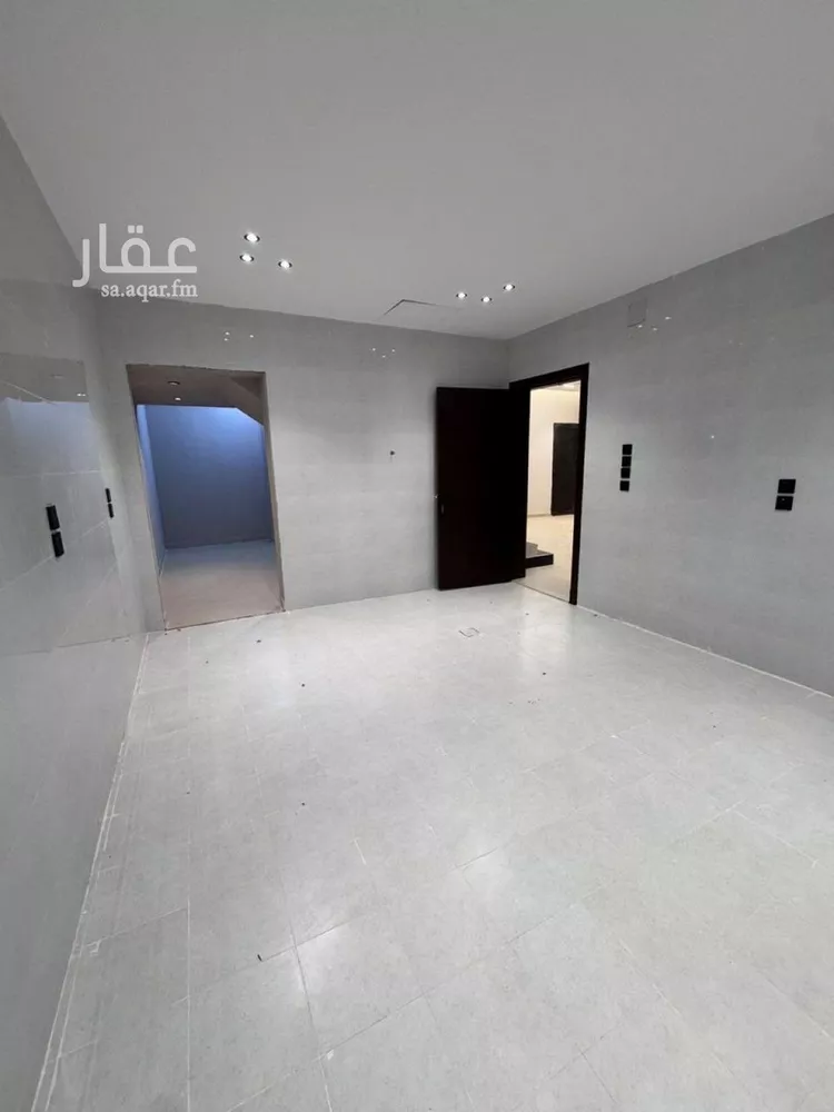 فيلا للبيع في شارع السيل الكبير, حي المهدية, مدينة الرياض, منطقة الرياض صورة 5