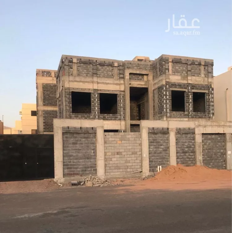 فيلا للبيع في شارع السائب ابن قيس السهمي, حي الدفاع, مدينة المدينة المنورة, منطقة المدينة المنورة