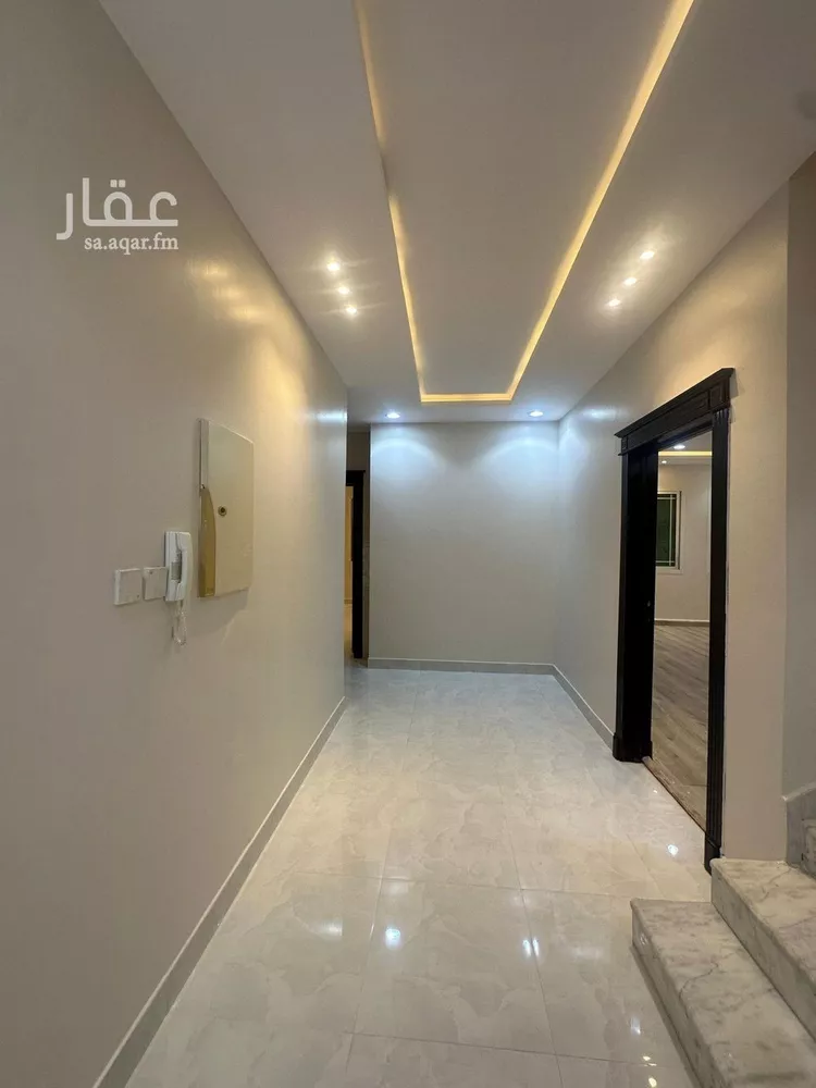 فيلا للبيع في شارع عبدالعزيز الأحيدب, حي الرمال, مدينة الرياض, منطقة الرياض صورة 4