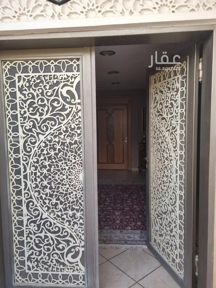 فيلا للبيع في شارع بريدة, حي العاصمة, مدينة الدرعية, منطقة الرياض صورة 3