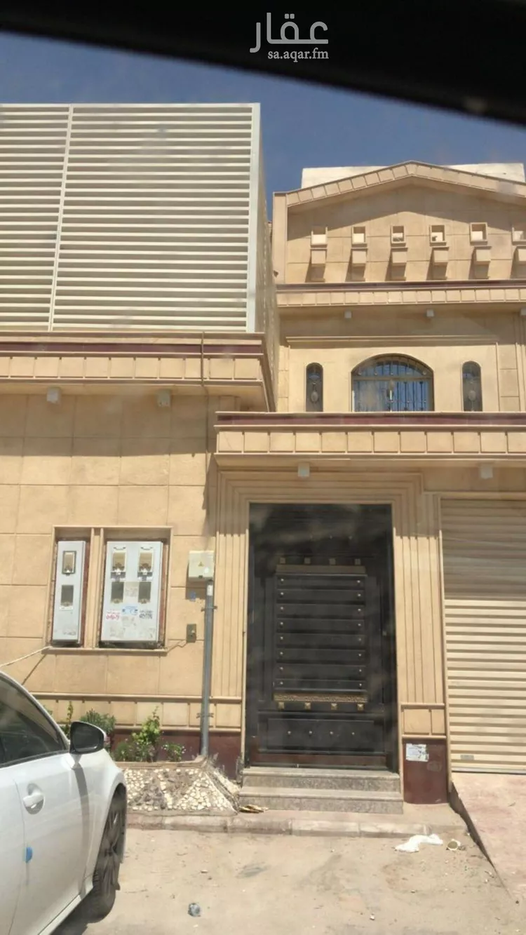 فيلا للبيع في شارع عبدالعزيز الأحيدب, حي الرمال, مدينة الرياض, منطقة الرياض