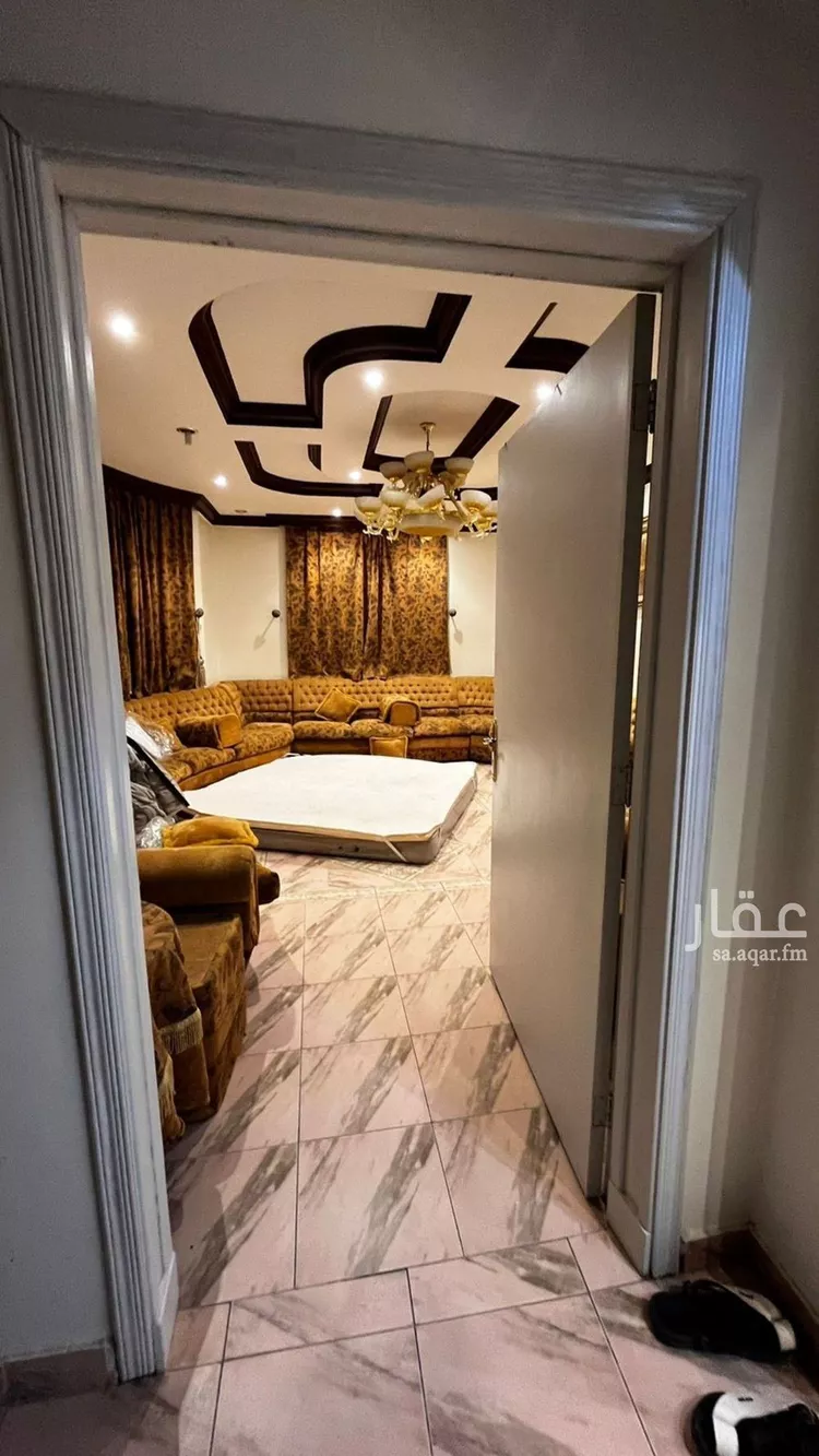 فيلا للبيع في شارع أبي بكر القباني, حي إشبيلية, مدينة الرياض, منطقة الرياض صورة 5