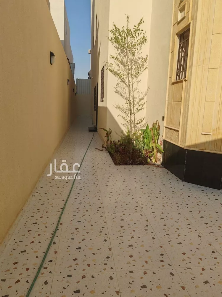 فيلا للبيع في شارع أحمد بن منصور, حي غرناطة, مدينة الرياض, منطقة الرياض صورة 3