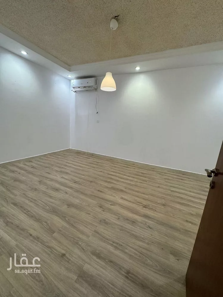 شقة للإيجار في شارع  عبدالله ابن سعود ابن عبدالعزيز, حي إشبيلية, مدينة الرياض, منطقة الرياض