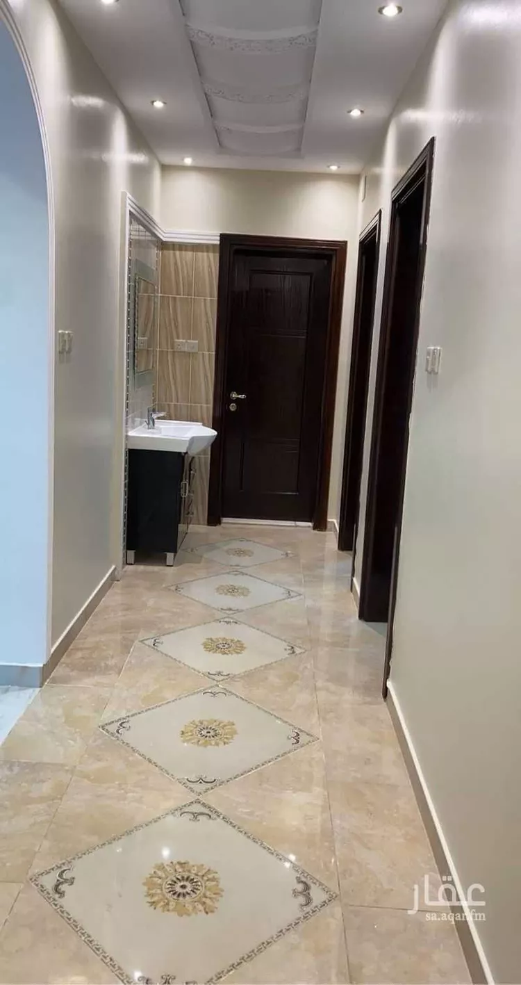 عمارة للبيع في شارع عيسى ابن يونس, حي بنى حارثة, مدينة المدينة المنورة, منطقة المدينة المنورة صورة 4