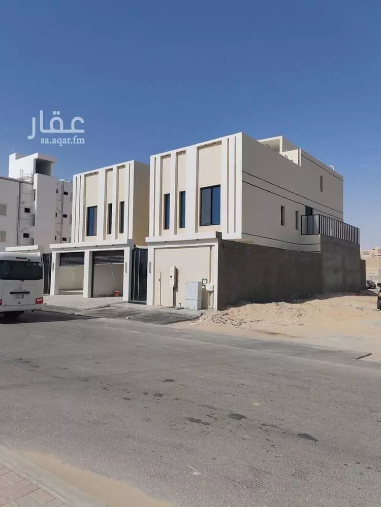 فيلا للبيع في شارع الامير تركي ابن عبدالعزيز, حي ضاحية الامير سلطان الشمالية, مدينة العيون, المنطقة الشرقية صورة 2