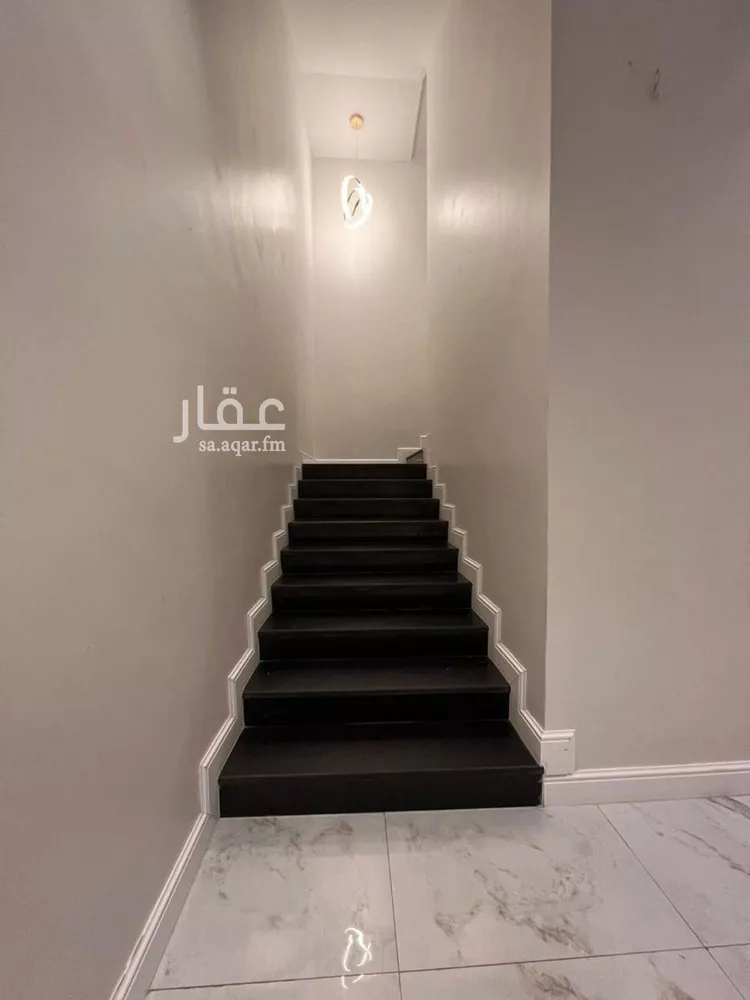 فيلا للبيع في شارع سليمان بن الأشعث, حي غرناطة, مدينة الرياض, منطقة الرياض صورة 2