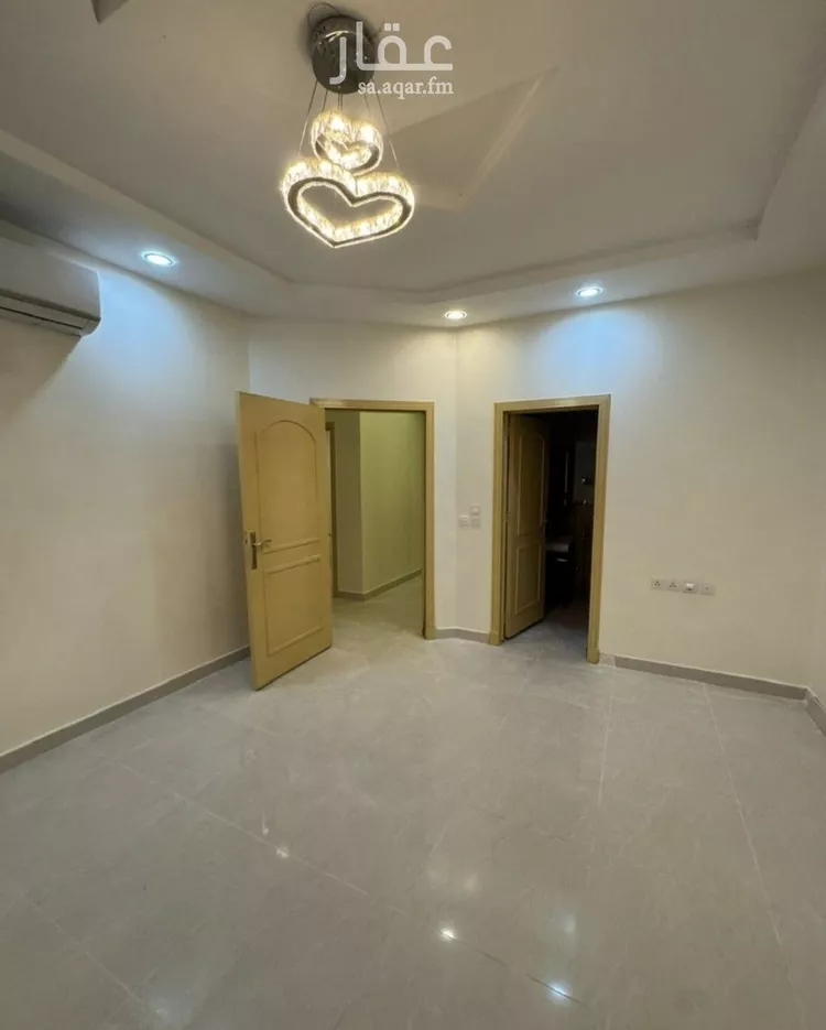 فيلا للبيع في شارع السفانية, حي الياسمين, مدينة الرياض, منطقة الرياض صورة 3