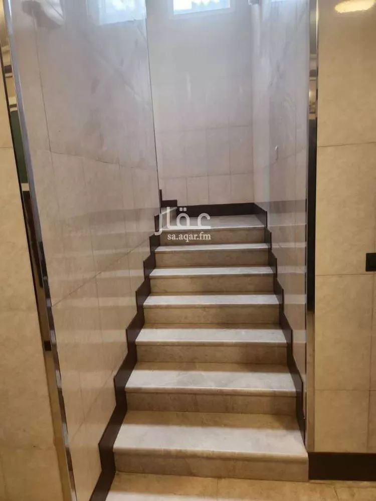 عمارة للبيع في شارع الشاظي, حي الريان, مدينة الرياض, منطقة الرياض صورة 2