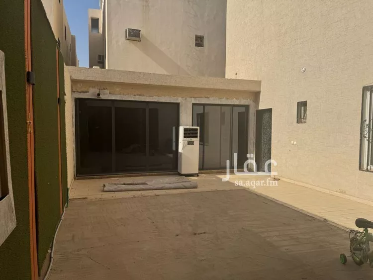 فيلا للبيع في شارع أبي الوليد الباجي, حي الرمال, مدينة الرياض, منطقة الرياض صورة 4