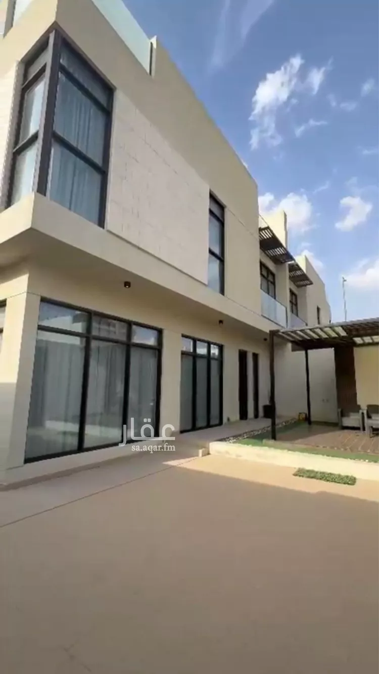 فيلا للبيع في شارع مسلم بن خالد الزنجي, حي النرجس, مدينة الرياض, منطقة الرياض 1 صورة