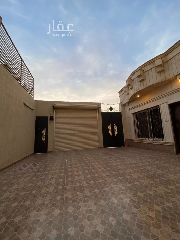 فيلا للبيع في شارع الحباك الأسود, حي إشبيلية, مدينة الرياض, منطقة الرياض صورة 4