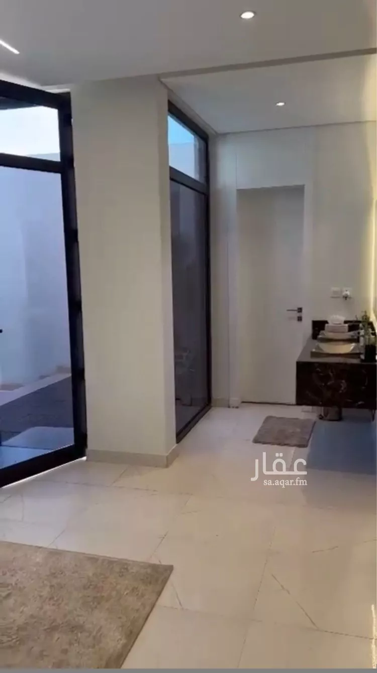 فيلا للبيع في شارع مسلم بن خالد الزنجي, حي النرجس, مدينة الرياض, منطقة الرياض صورة 3