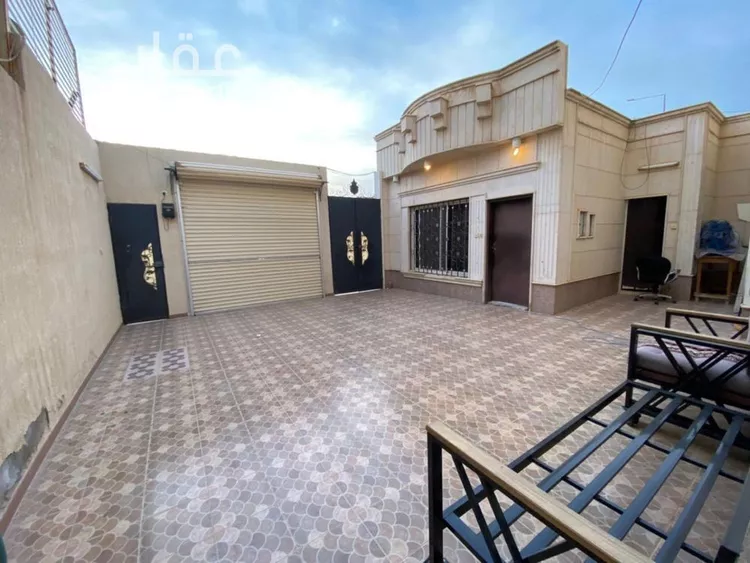 فيلا للبيع في شارع الحباك الأسود, حي إشبيلية, مدينة الرياض, منطقة الرياض صورة 2