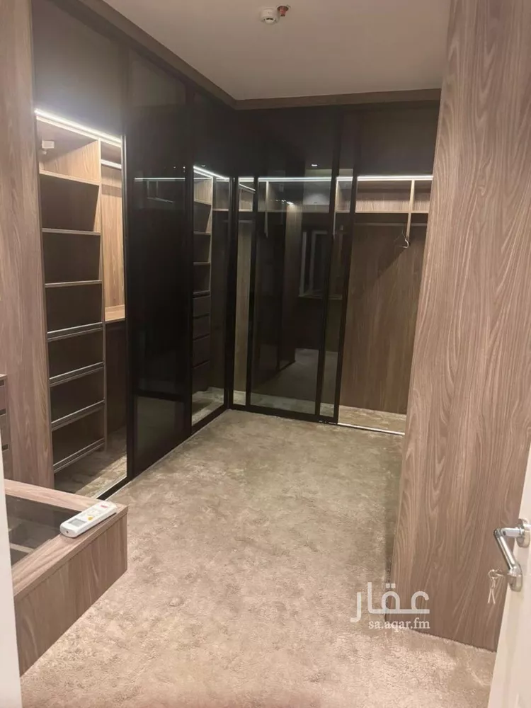 شقة للبيع في شارع الأمير عبدالمجيد بن عبدالعزيز, حي الريان, مدينة الرياض, منطقة الرياض 8