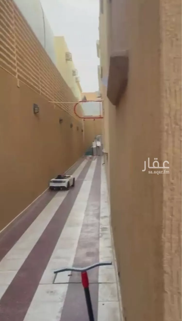 فيلا للبيع في شارع شعران, حي إشبيلية, مدينة الرياض, منطقة الرياض صورة 2