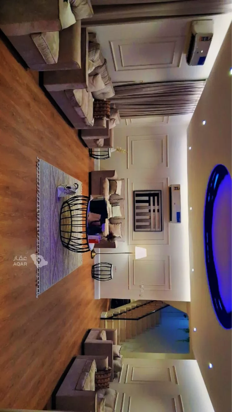 Floor for Rent in Riyadh Al Mahdiyah 9