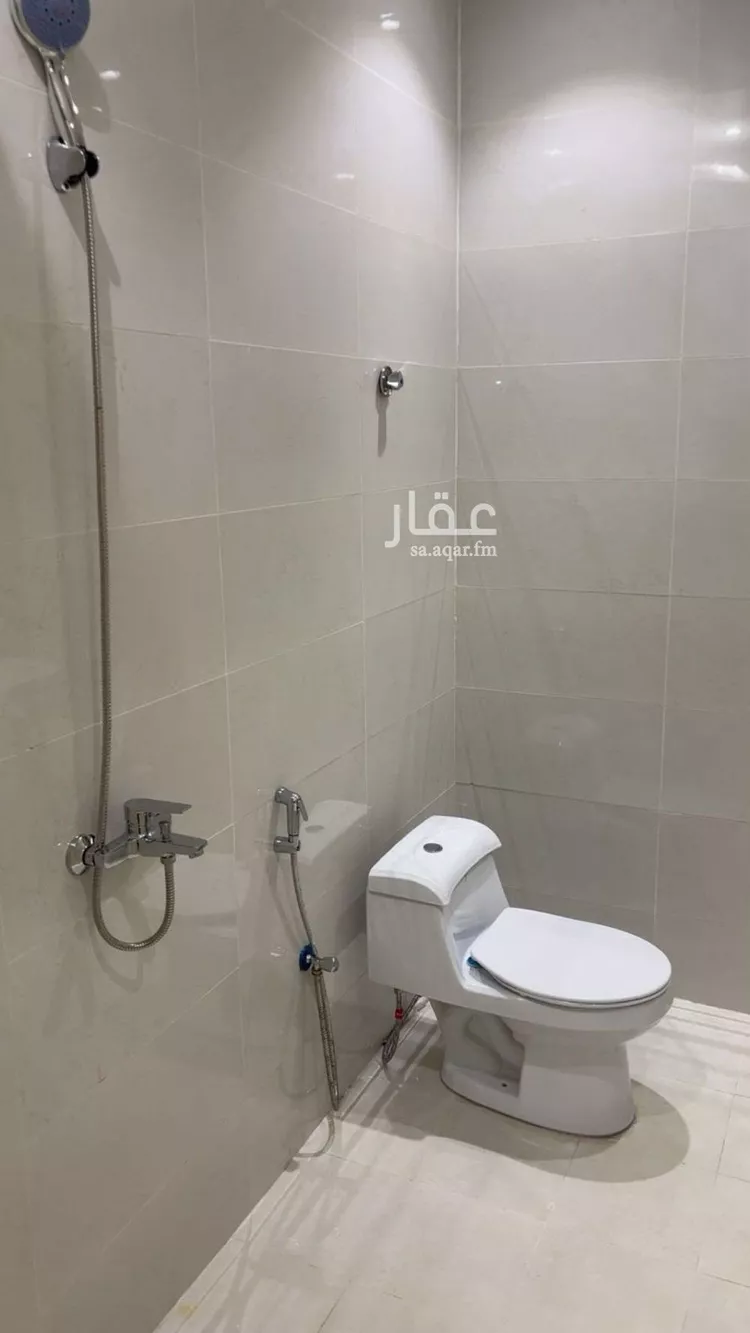 فيلا للبيع في شارع مزرد بن ضرار, حي المهدية, مدينة الرياض, منطقة الرياض صورة 5