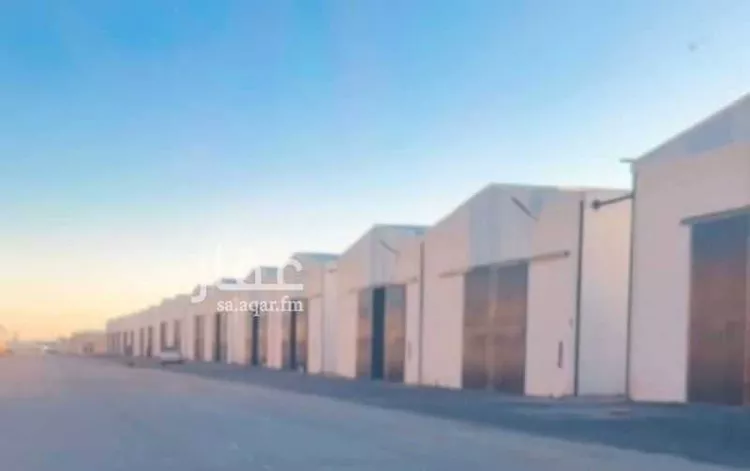مستودع للإيجار في شارع الدفينة ، حي العزيزية ، الرياض ، منطقة الرياض