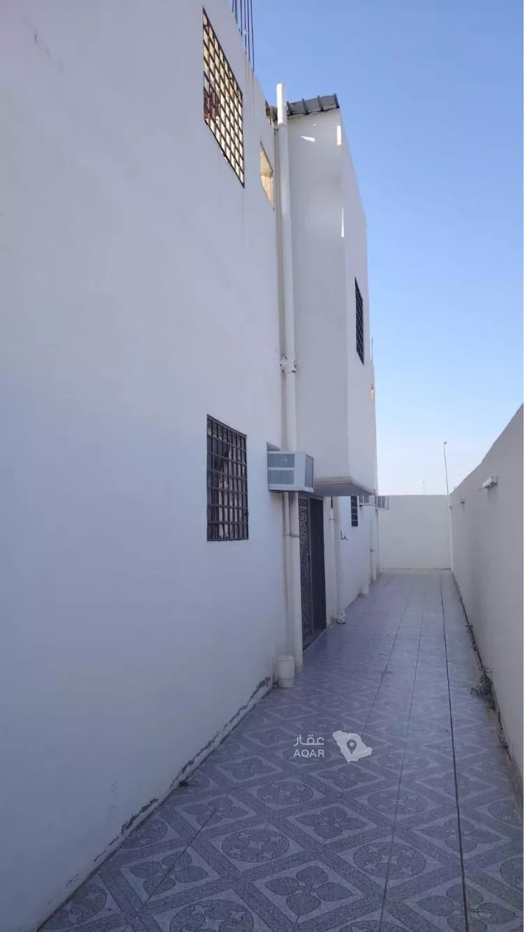 دور للبيع في شارع عثمان ابن عمر, حي أبوكبير, مدينة المدينة المنورة, منطقة المدينة المنورة صورة 3