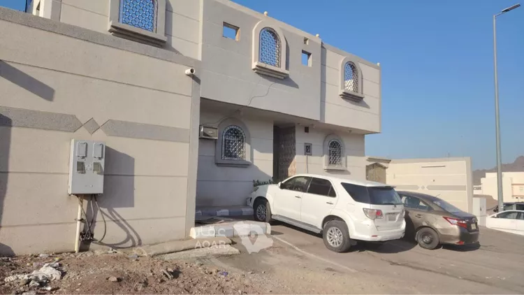 دور للبيع في شارع عثمان ابن عمر, حي أبوكبير, مدينة المدينة المنورة, منطقة المدينة المنورة صورة 5