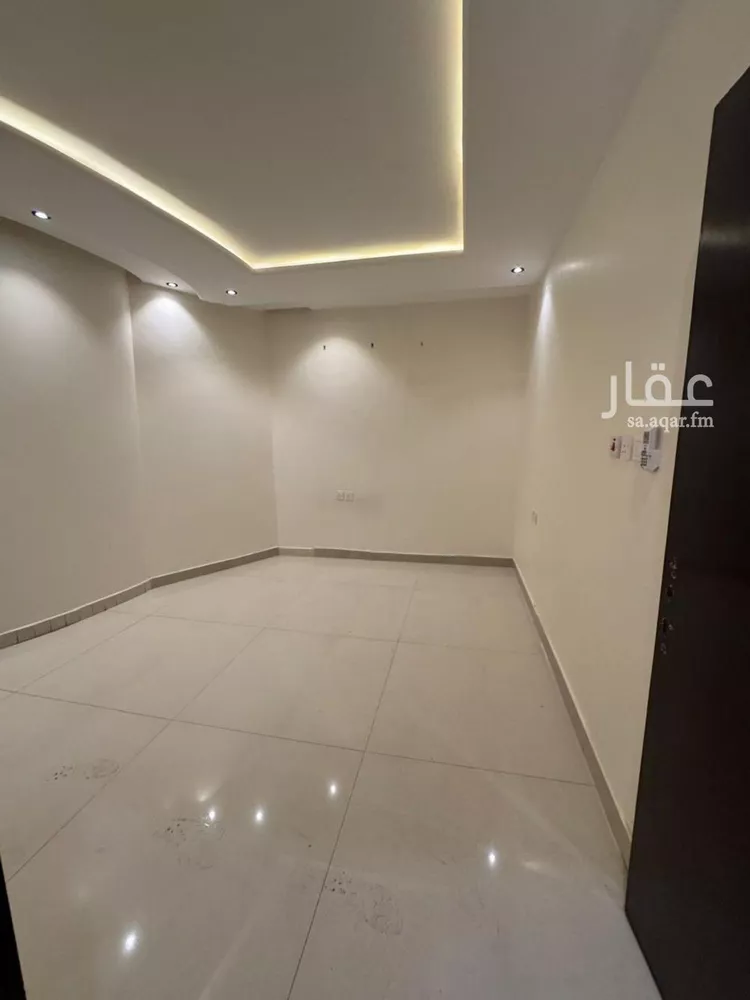 شقة للإيجار في شارع إسماعيل بن مبارك, حي الإزدهار, مدينة الرياض, منطقة الرياض 14