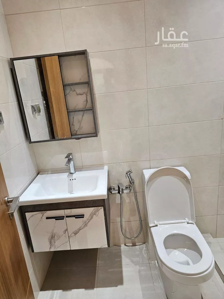 شقة للإيجار في شارع الشيخ عبدالله بن جبرين, حي القيروان, مدينة الرياض, منطقة الرياض صورة 2