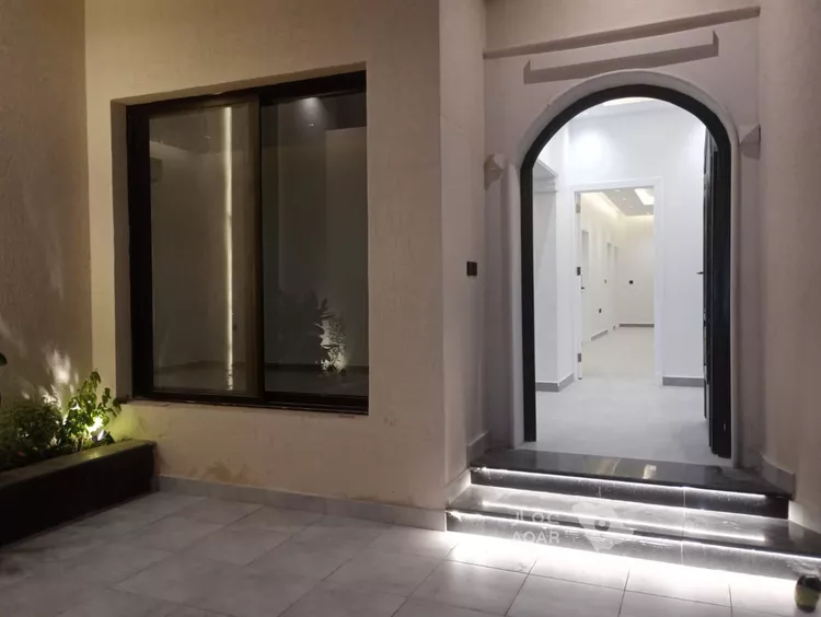 Floor for Rent in Riyadh Al Malqa 15