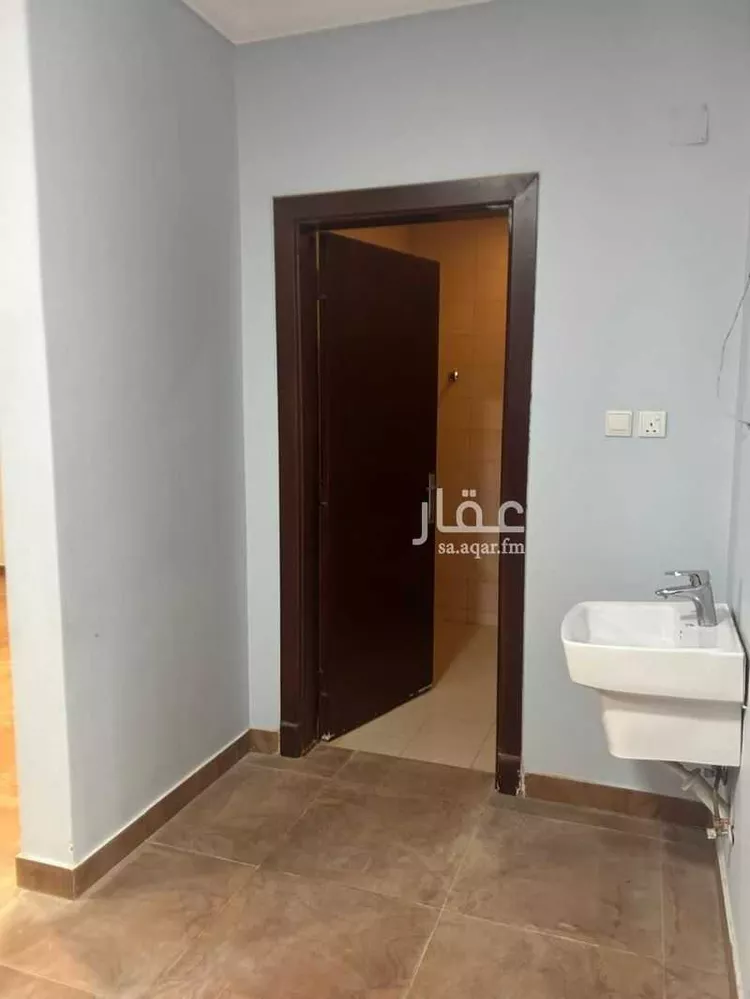 فيلا للبيع في شارع معاويه بن قره, حي الجامعيين, مدينة المجمعة, منطقة الرياض 14