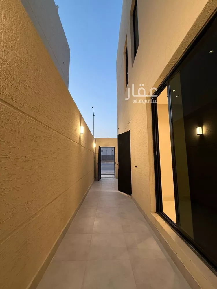فيلا للبيع في شارع محمد بن هبة الله, حي المهدية, مدينة الرياض, منطقة الرياض 15