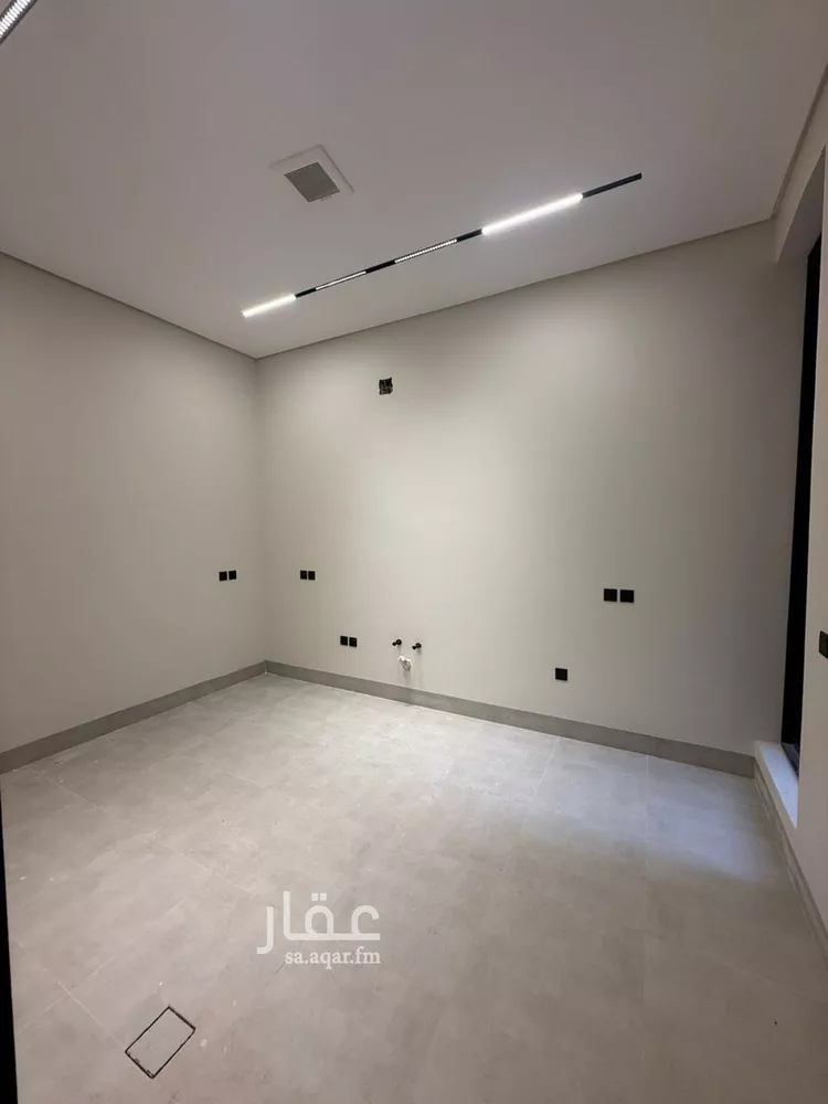 فيلا للبيع في شارع السيل الكبير, حي المهدية, مدينة الرياض, منطقة الرياض 10