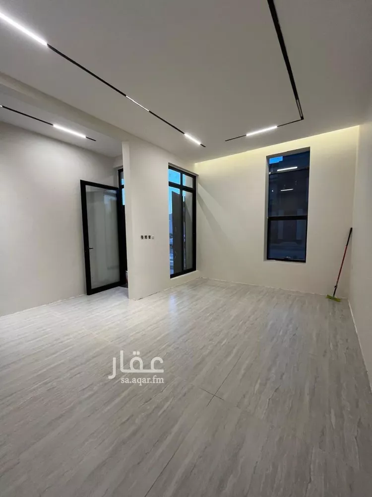 فيلا للبيع في شارع محمد بن هبة الله, حي المهدية, مدينة الرياض, منطقة الرياض 7