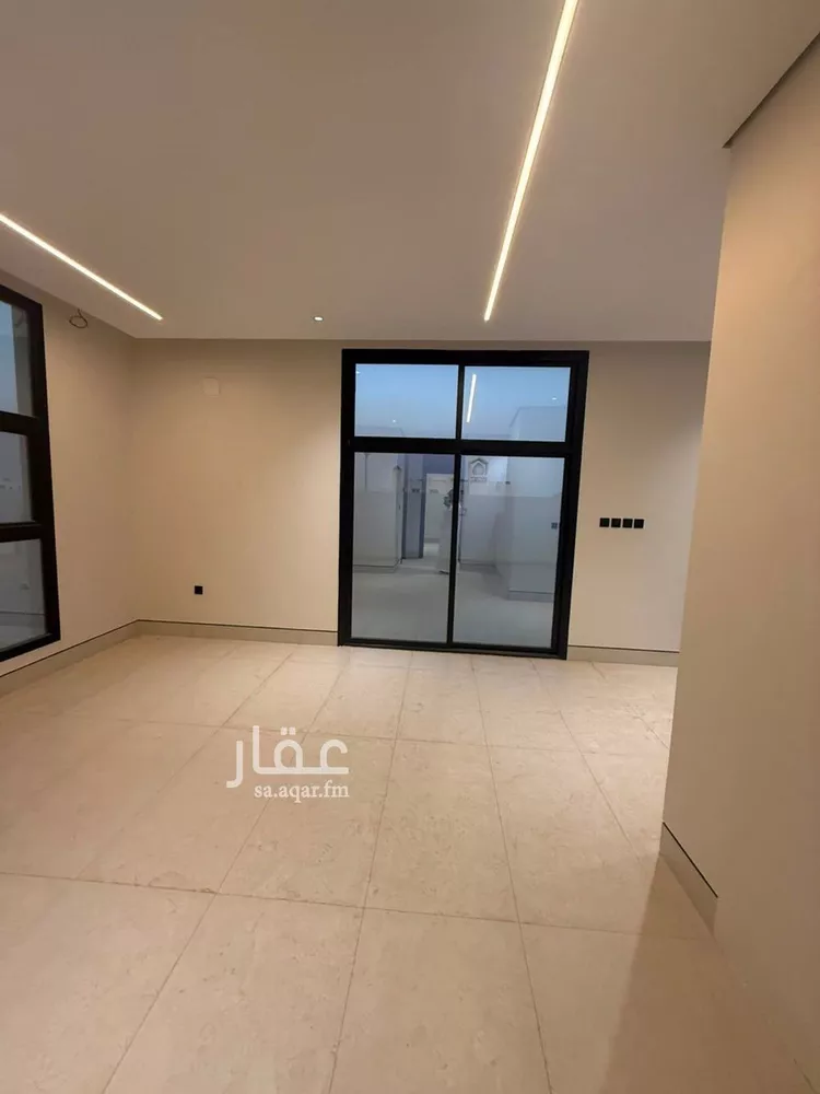 فيلا للبيع في شارع محمد بن هبة الله, حي المهدية, مدينة الرياض, منطقة الرياض 18